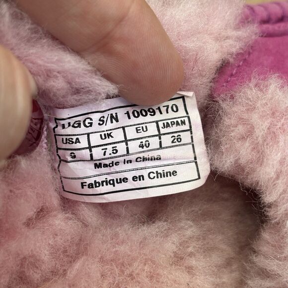 UGG Ansley Women’s Purple/Pink Slip On Loafers Slippers Moccasins Size 9 READ - Picture 7 of 9